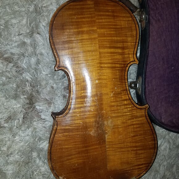 Very Old Violin - Picture 10 of 12